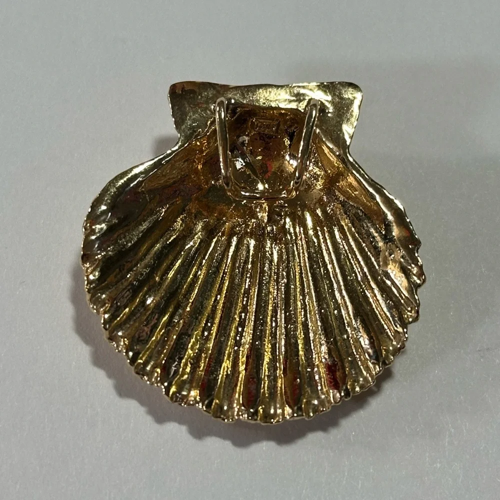 925 Gold Plate Scallop Shell Pendant Nautical Old Money East Coast Cap Cod 90s
